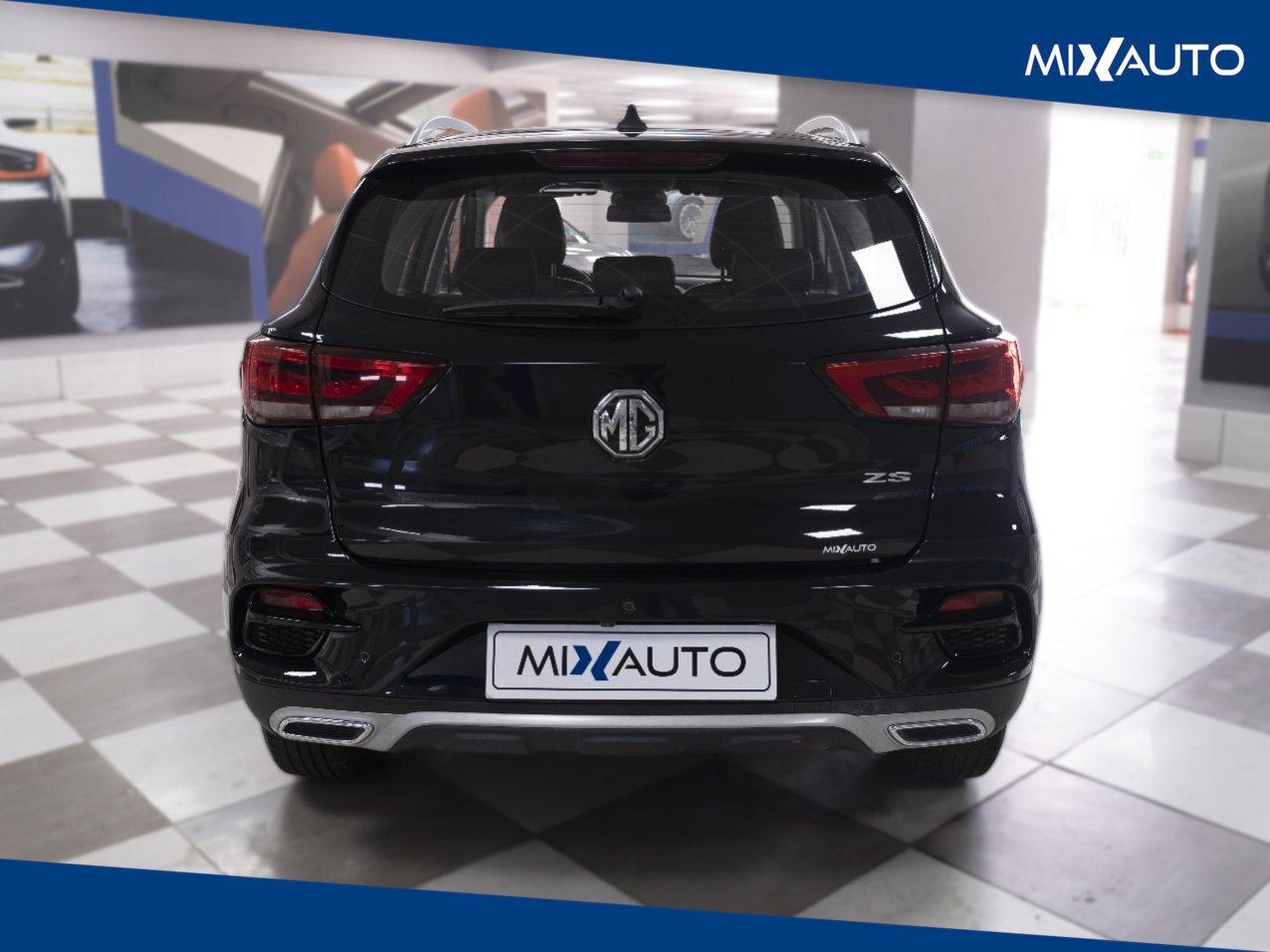 MG ZS 1.5L 5MT Luxury