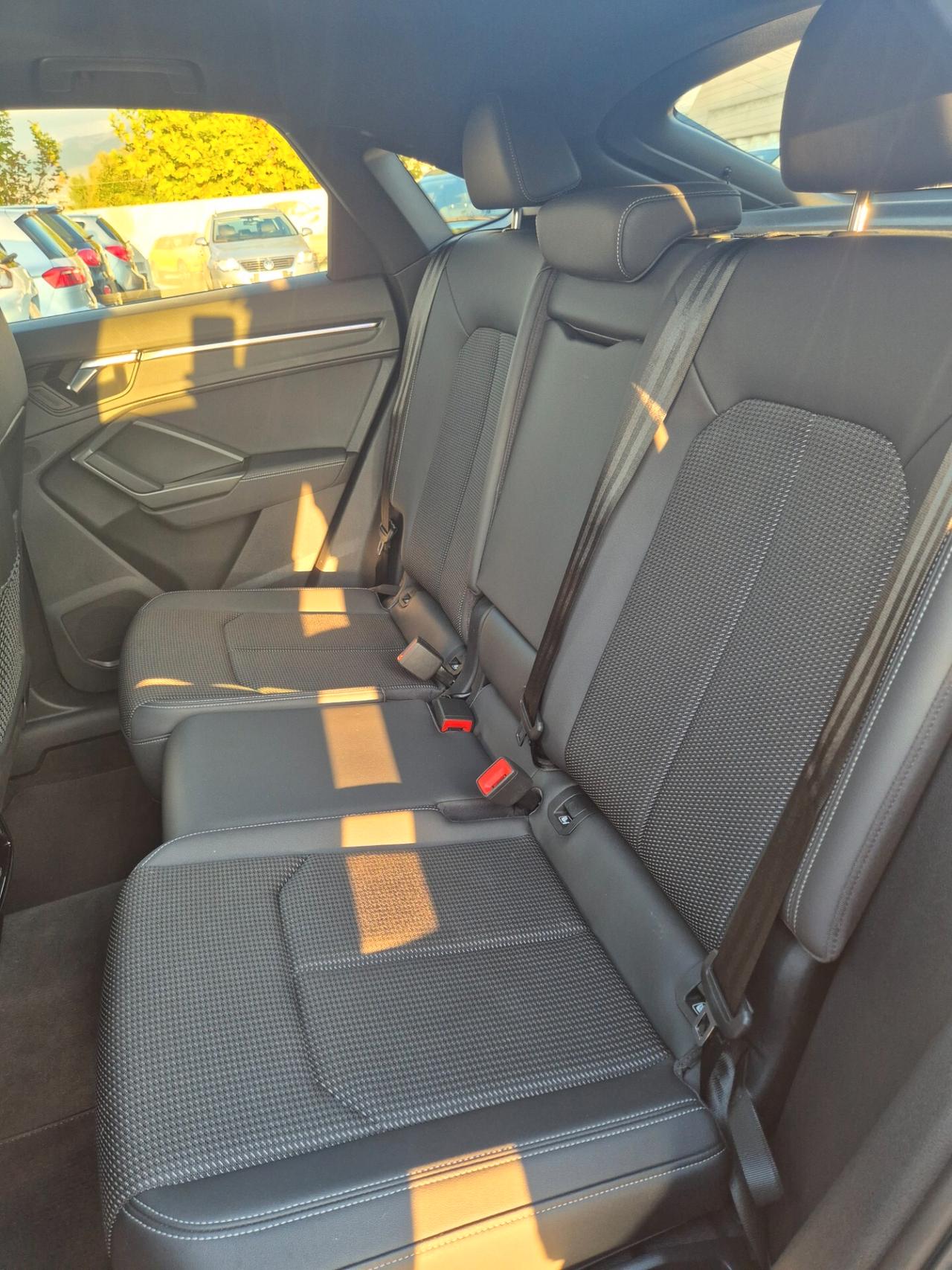 Audi Q3 40 TFSI quattro S tronic line edition