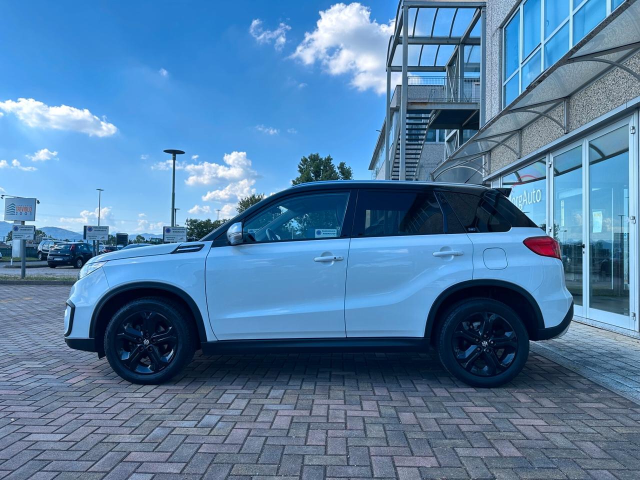 Suzuki Vitara 1.4i 140CV AUTOMATICA 4WD! FARI LED! NAVI RETROCAMERA