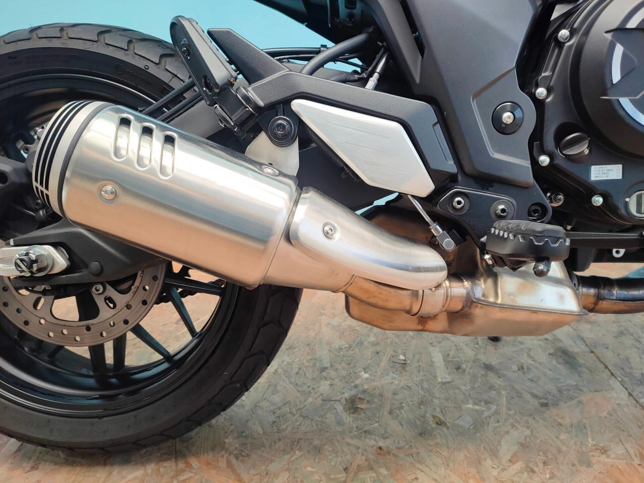 Cf Moto 700CL-X: una scrambler INCONFONDIBILE