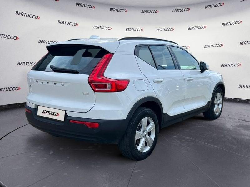 Volvo XC40 (2017-->) T2 Geartronic Momentum Core