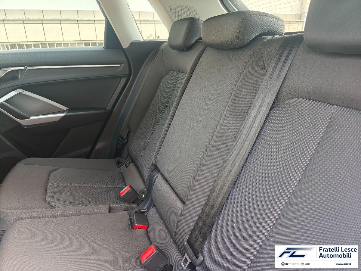 Audi Q3 35 2.0 tdi Business s-tronic (Pronta Consegna)