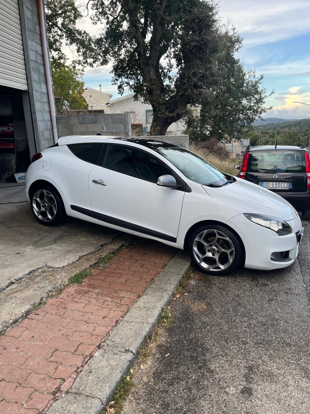 Renault Megane Mégane Coupé 1.5 dCi 110CV EDC GT Line