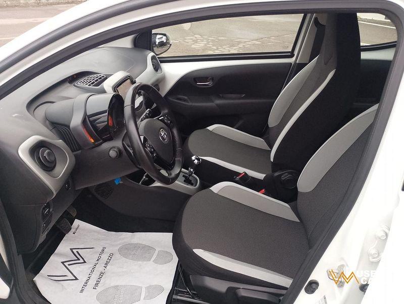 Toyota Aygo Aygo 1.0 VVT-i 69 CV 5P x-black TSS MMT