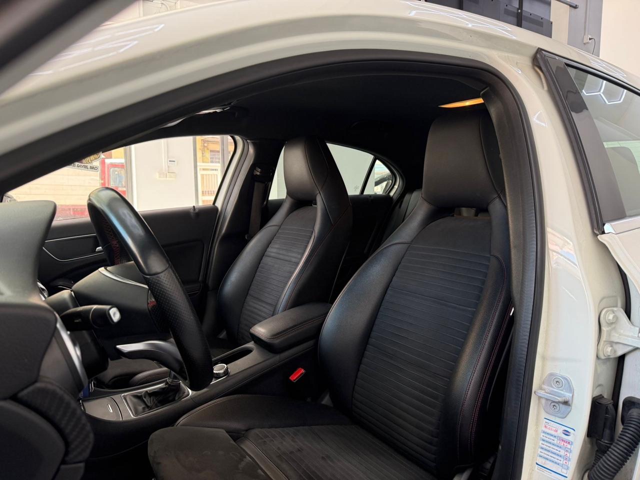 Mercedes-benz A 180d Premium