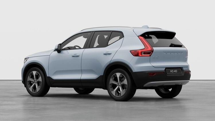 VOLVO XC40 CORE B3 AUTO PREZZO PROMO FINO AL 31/12/2025