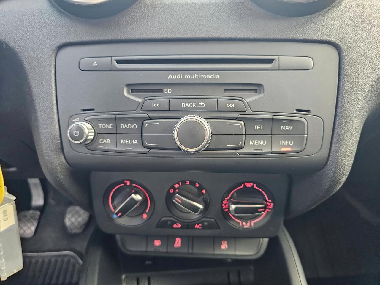 AUDI A1 SPB 1.6 TDI 90CV AMBITION BICOLOR