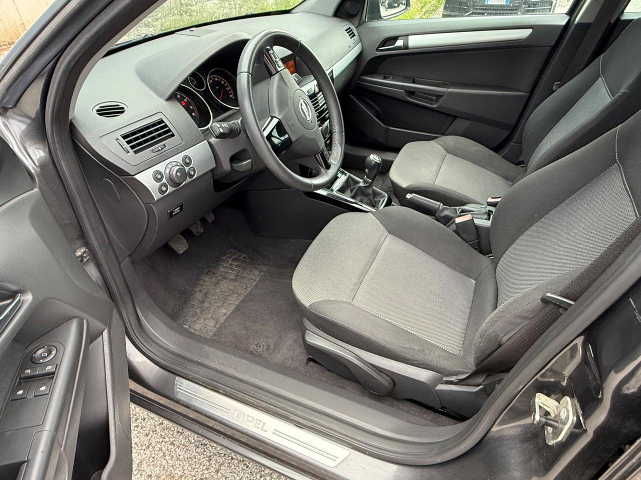 Opel Astra 1.6 16V GPL-TECH Station Wagon Enjoy