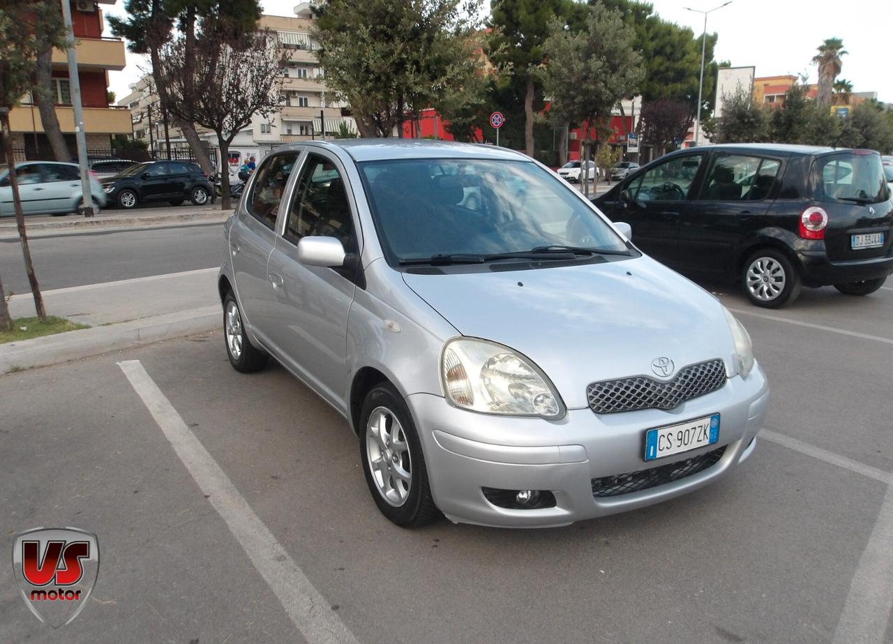 TOYOTA YARIS 1.3 BENZ-2005