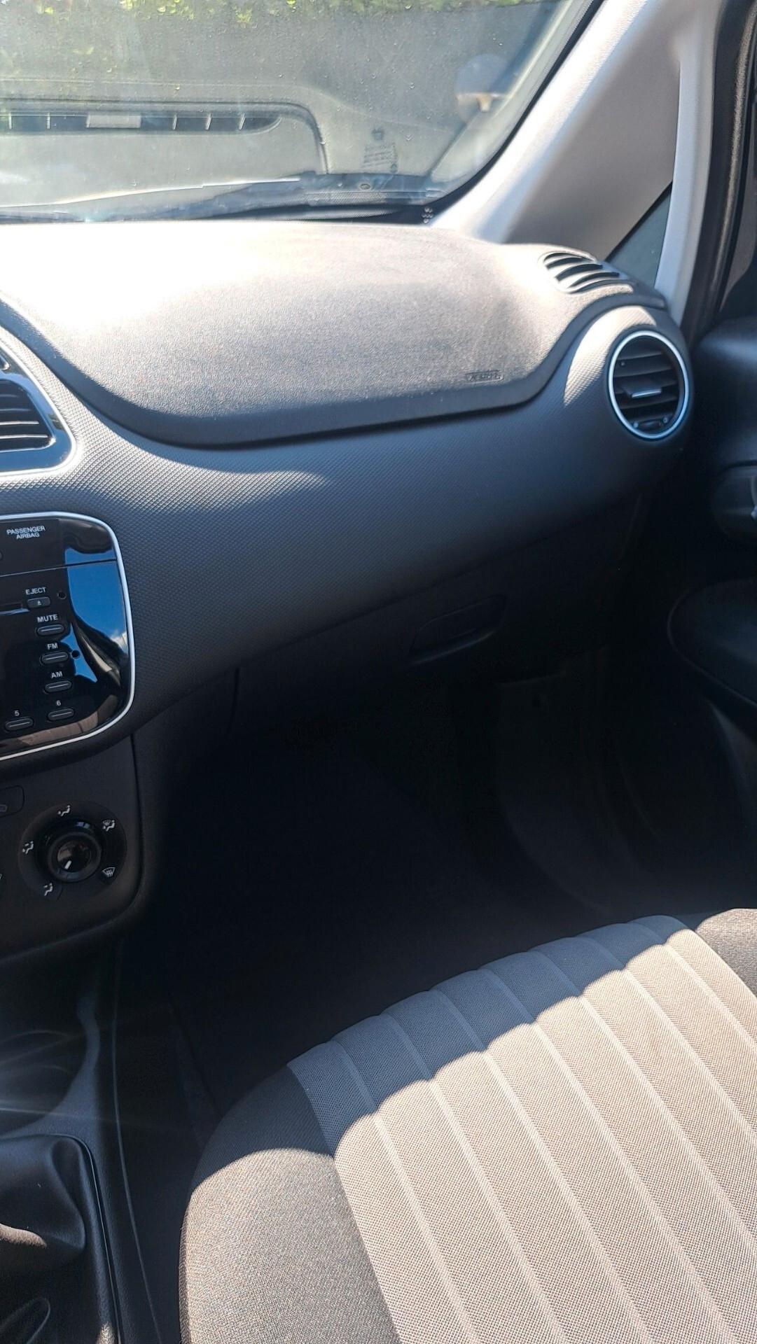 Fiat Punto 1.3 MJT II - 2018 - 52.300 km