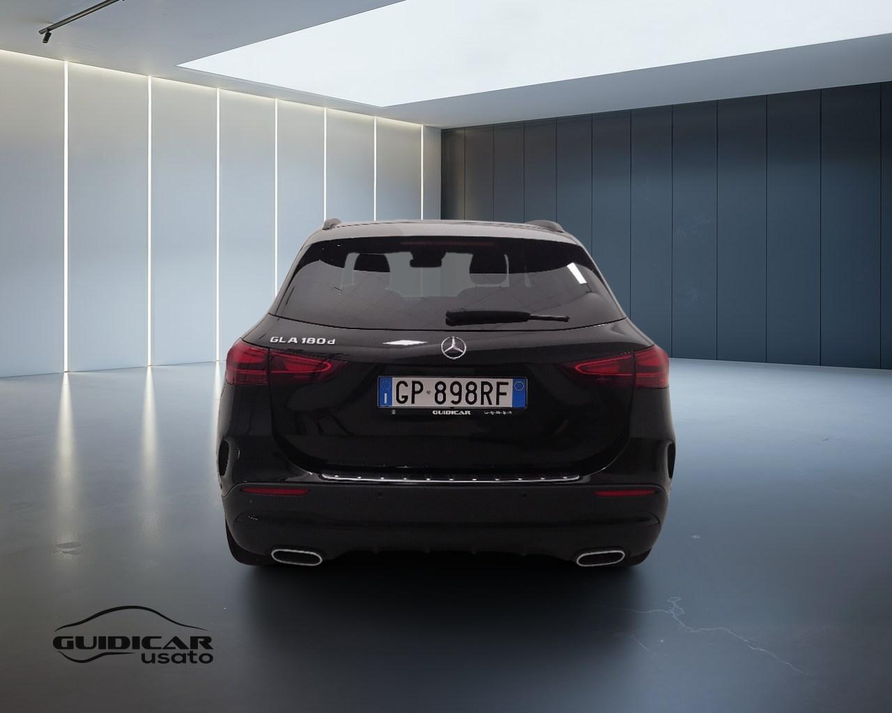 Mercedes-Benz GLA-H247 2023 - GLA 180 d AMG Line Advanced Plus auto