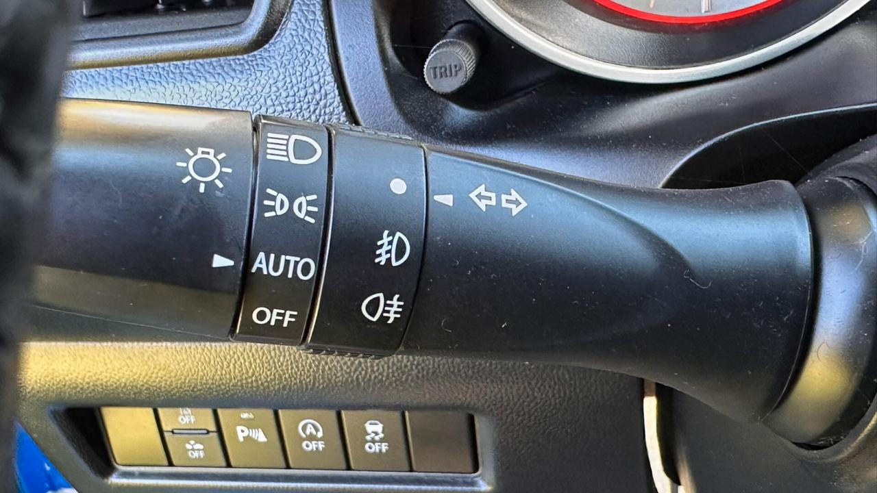 Suzuki Swift 1.2 Hybrid Top 2023 UNIPRO neop LEGGI TESTO