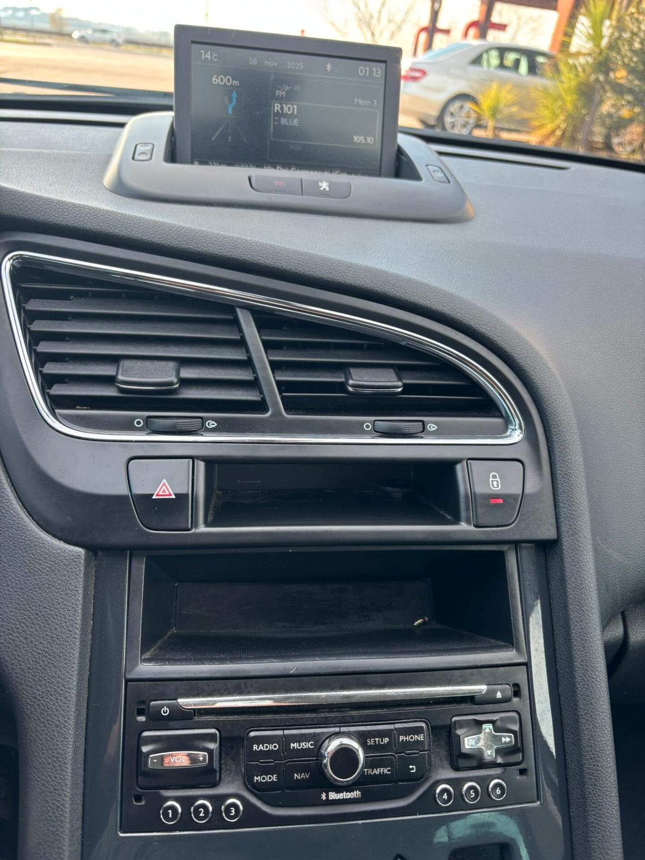 Peugeot 5008 BlueHDi 120 S&S Business 7 Posti