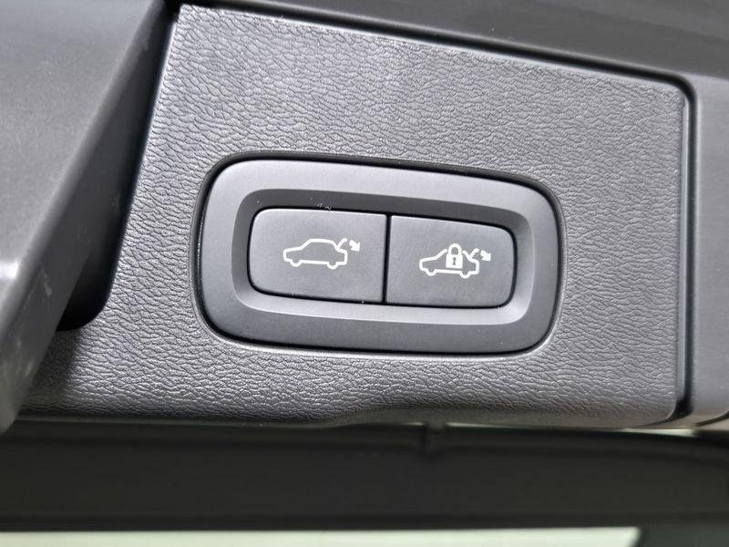 Volvo XC60 II 2022 2.0 t6 recharge phev obc 3,7kW Core awd auto