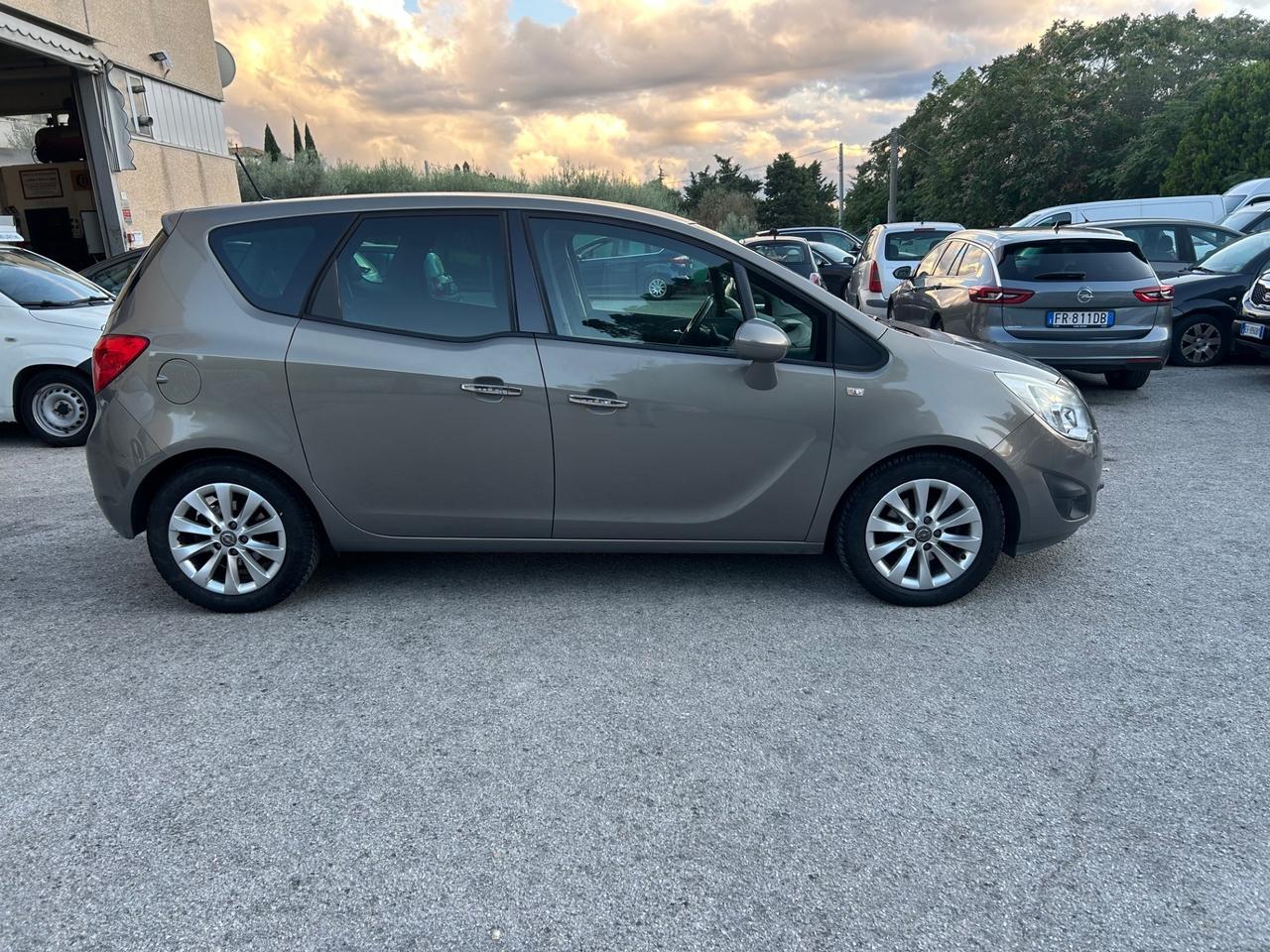 Opel Meriva 1.3 CDTI 95CV ecoFLEX Cosmo