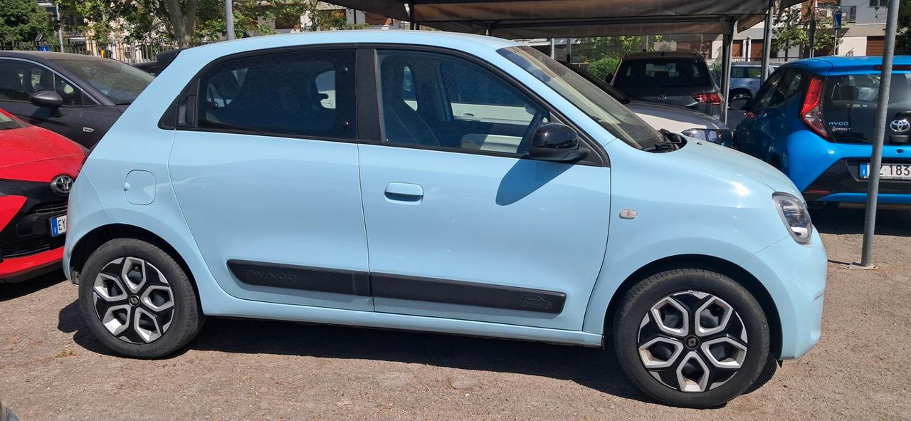 Renault Twingo SCe 65 CV Urban Night del 2024