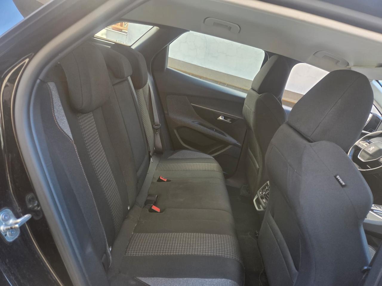 Peugeot 3008 BlueHDi 130 S&S EAT8 Allure Pack