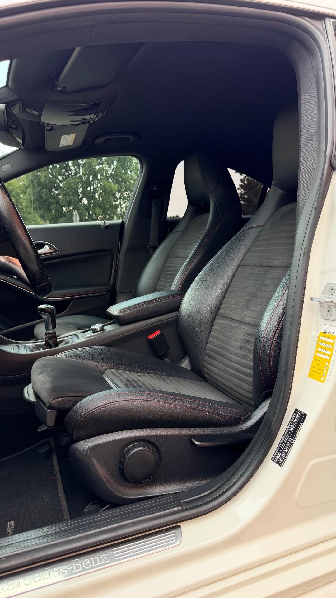 Mercedes-benz CLA 180 d Premium