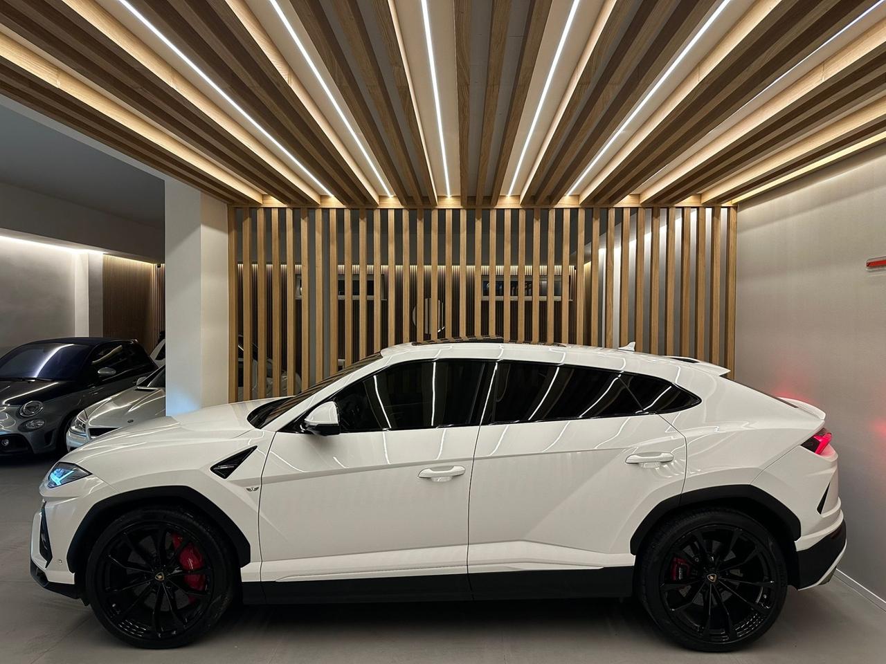 Lamborghini Urus 4.0 FULL PARI AL NUOVO KM ZERO