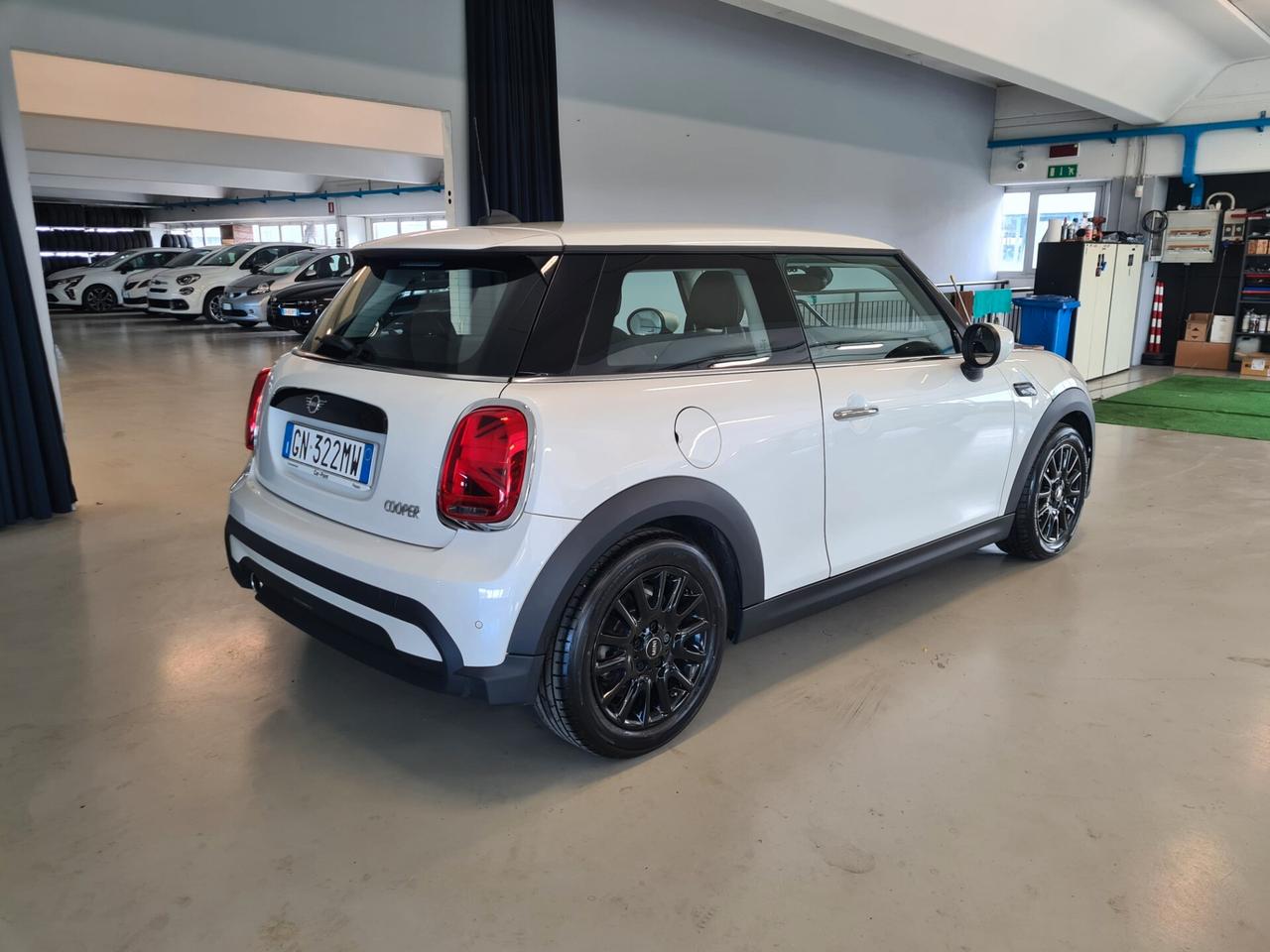 Mini 1.5 Cooper Essential
