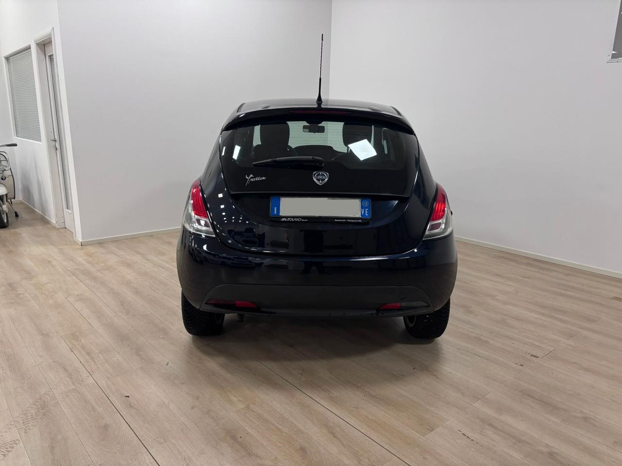 Lancia Ypsilon 0.9 TwinAir 85 CV 5 porte S&S