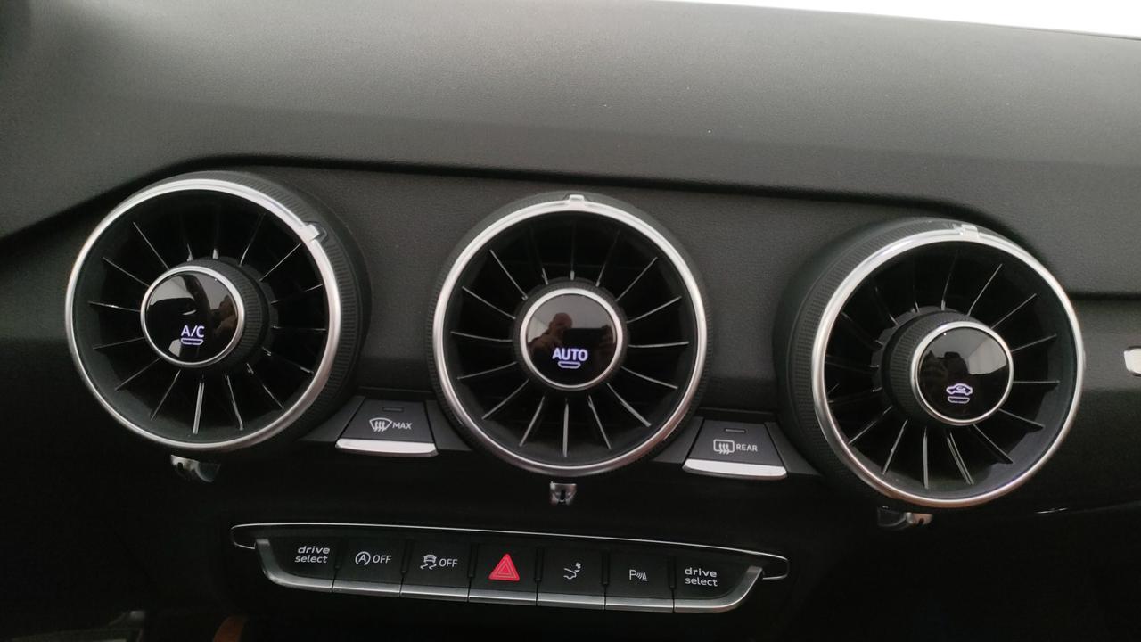 AUDI TT Roadster 2.0 tdi S line quattro s-tronic