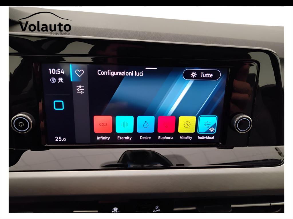 VOLKSWAGEN Golf VIII 2020 - Golf 1.5 etsi evo Life 130cv dsg