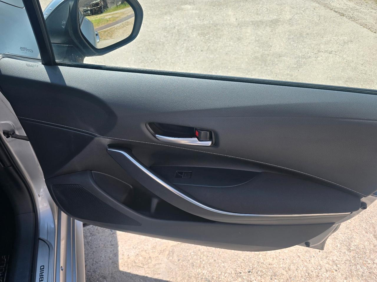 Toyota Corolla Touring Sports 1.8 Hybrid Business Tech