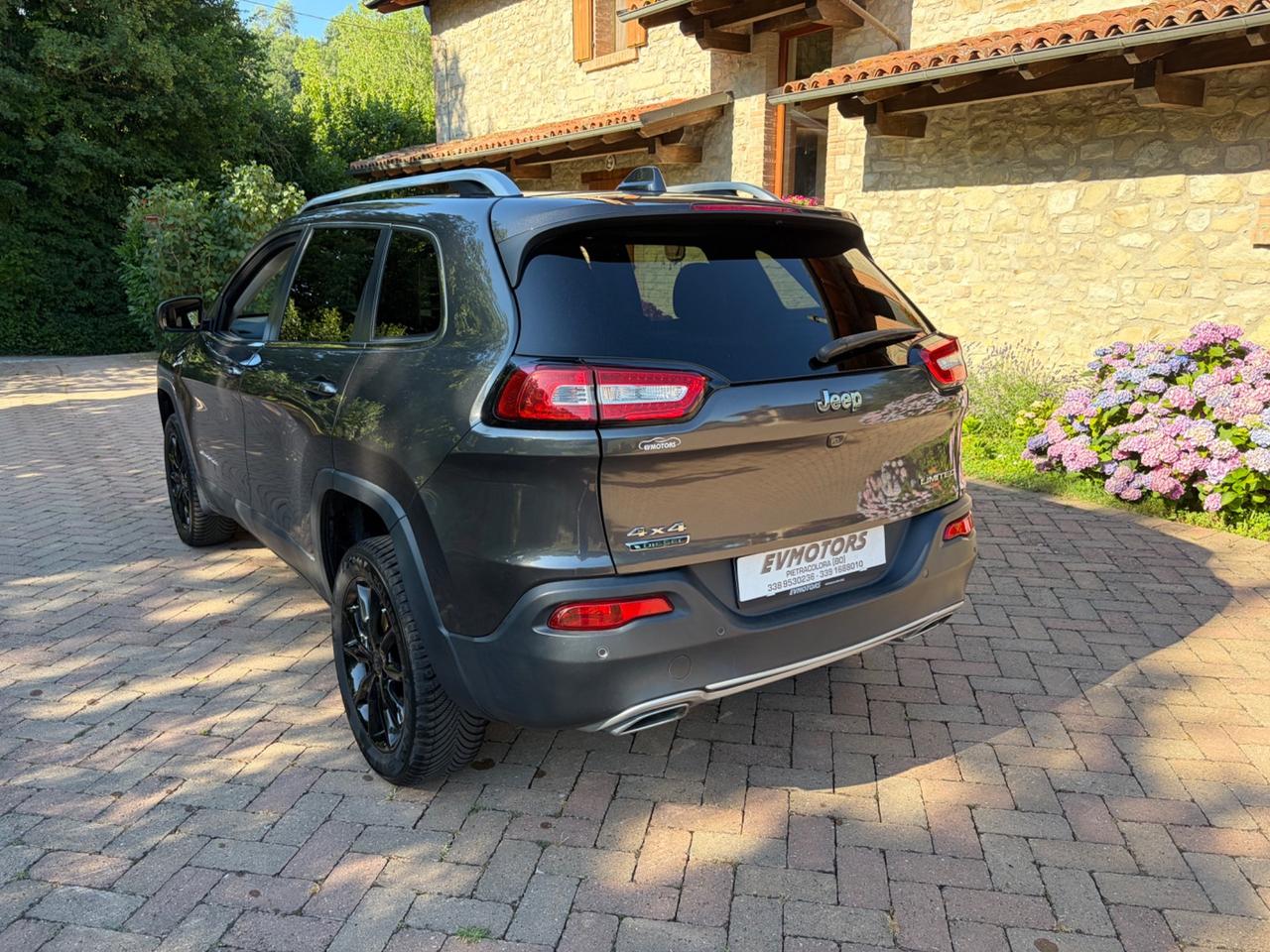 Jeep Cherokee 2.0 diesel 170 CV C. automatico 9 rapporti