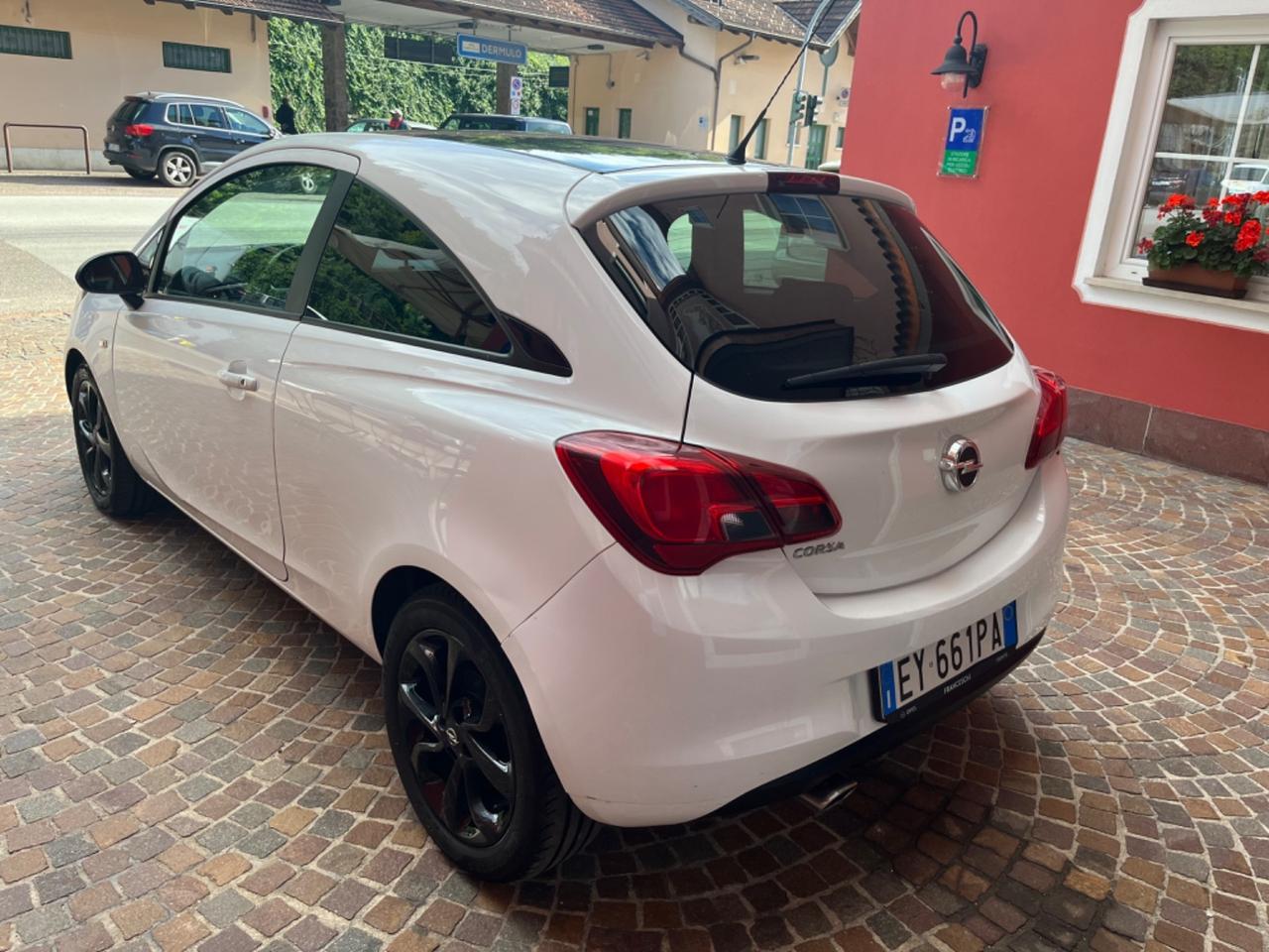 Opel Corsa 1.4 16V 3 porte