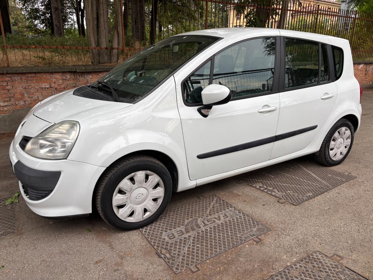 Renault Modus Grand 1.2 16V Live