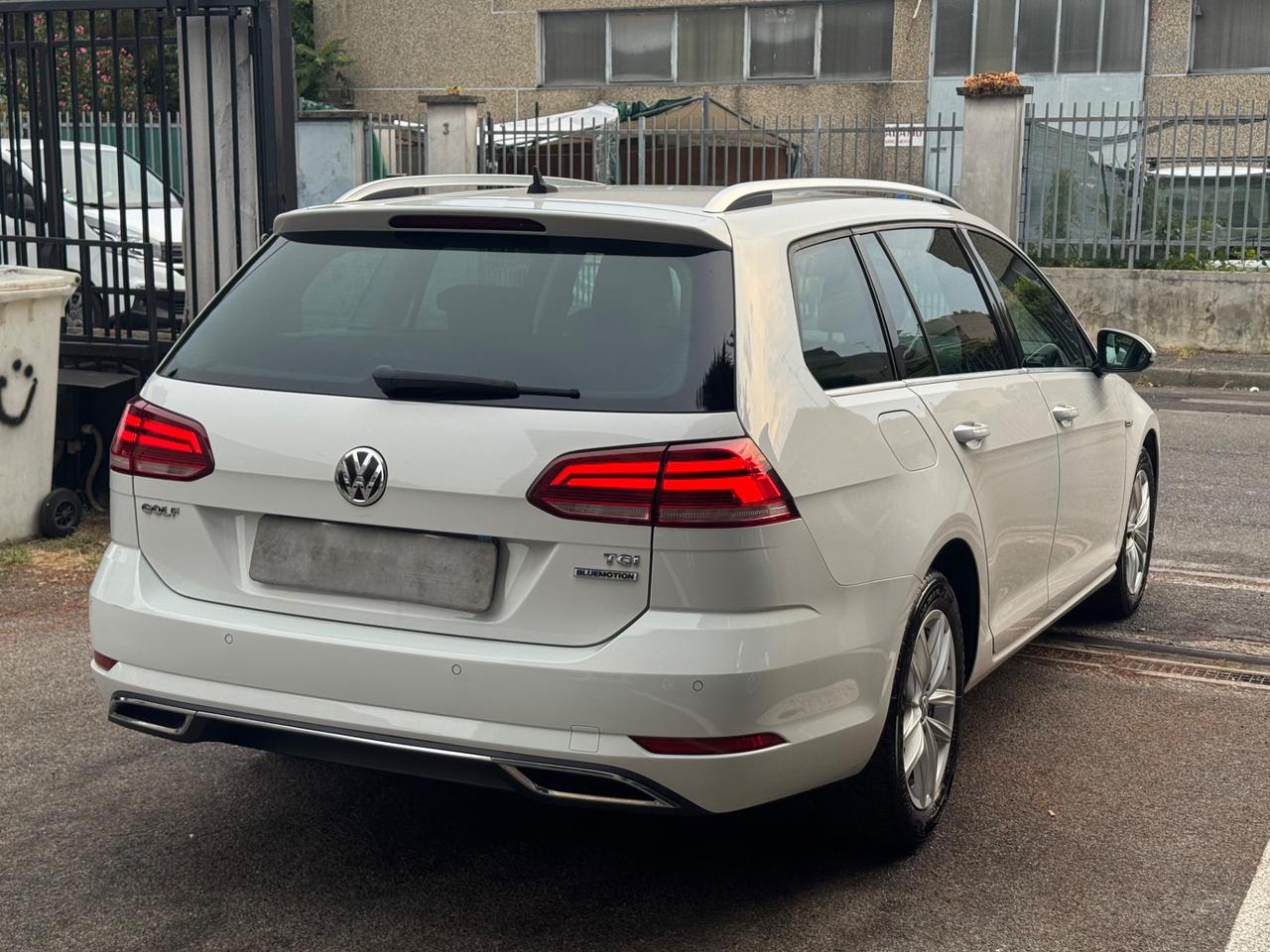 Volkswagen Golf Variant 1.4 TGI DSG Business BlueMotion