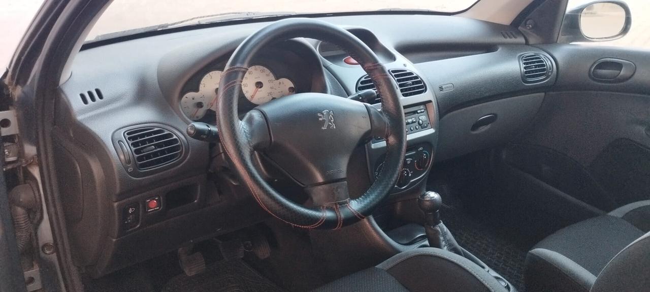 Peugeot 206 1.4 3p. Sweet Years