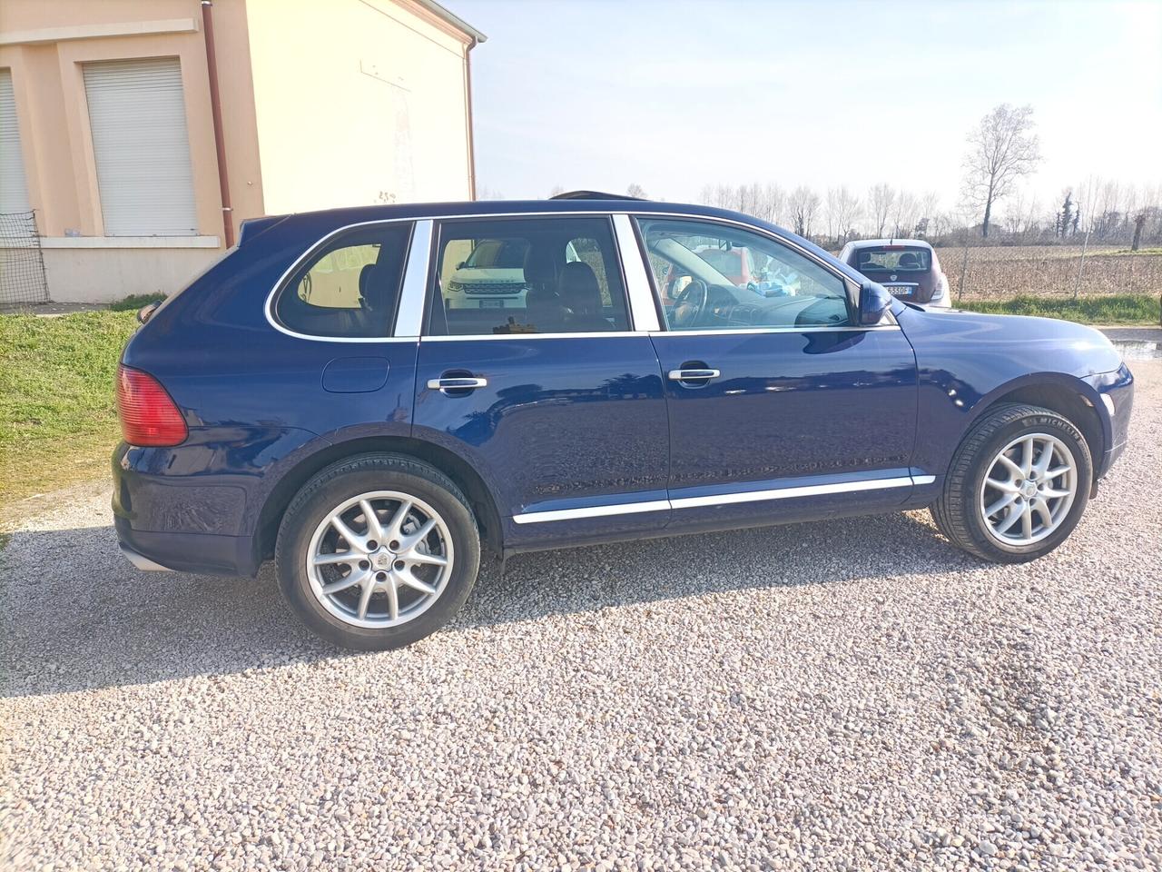 Porsche Cayenne 4.5S V8