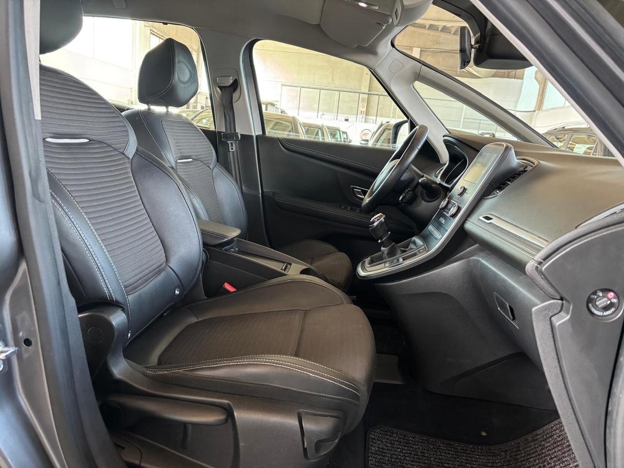 Renault Grand Scenic dCi 8V 110 CV EDC Energy Intens