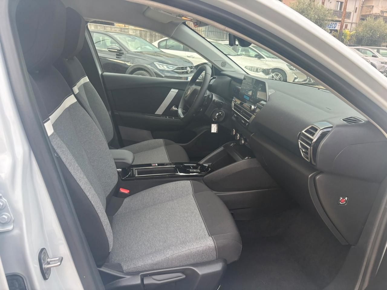 Citroen C4 Hybrid 100 e-DCS6 You