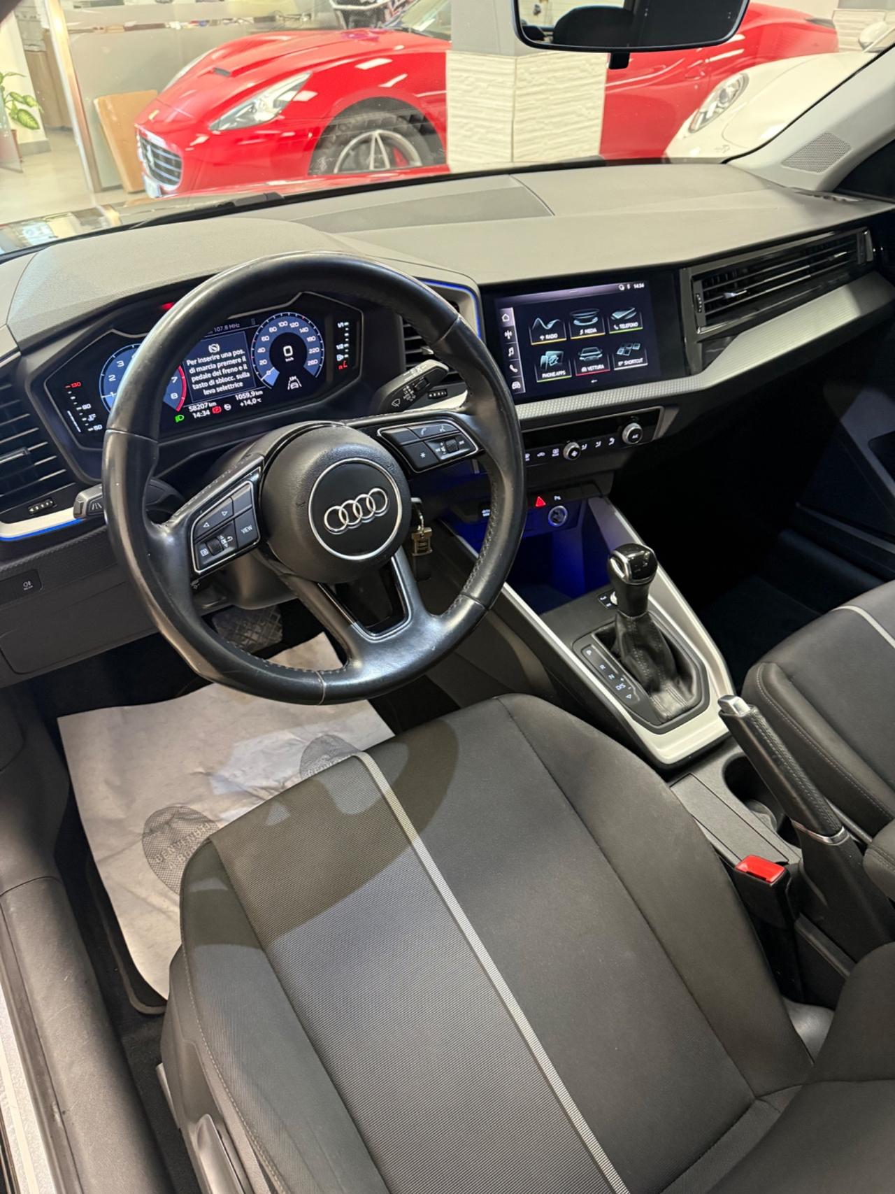 Audi A1 citycarver 30 TFSI S tronic Admired