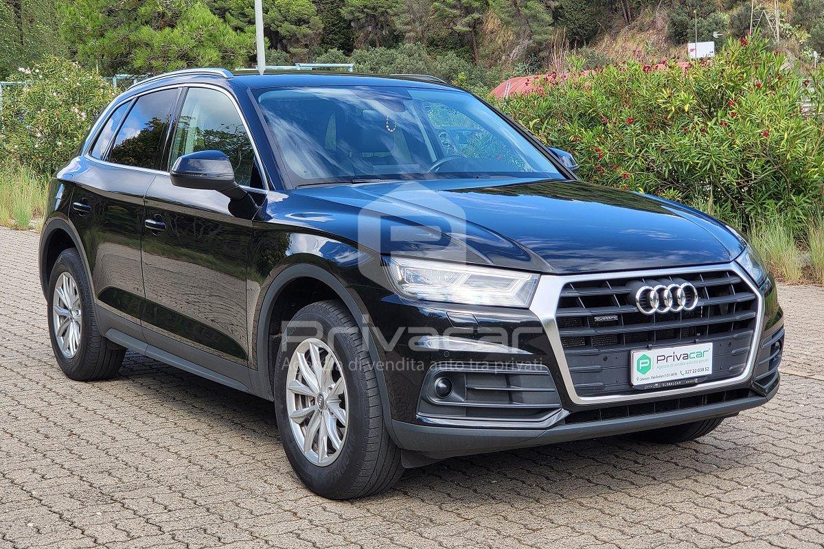 AUDI Q5 40 TDI quattro S tronic Business