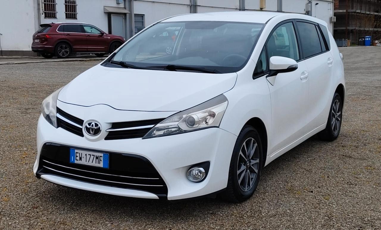 Toyota Verso 1.6 D-4D Style 7 posti