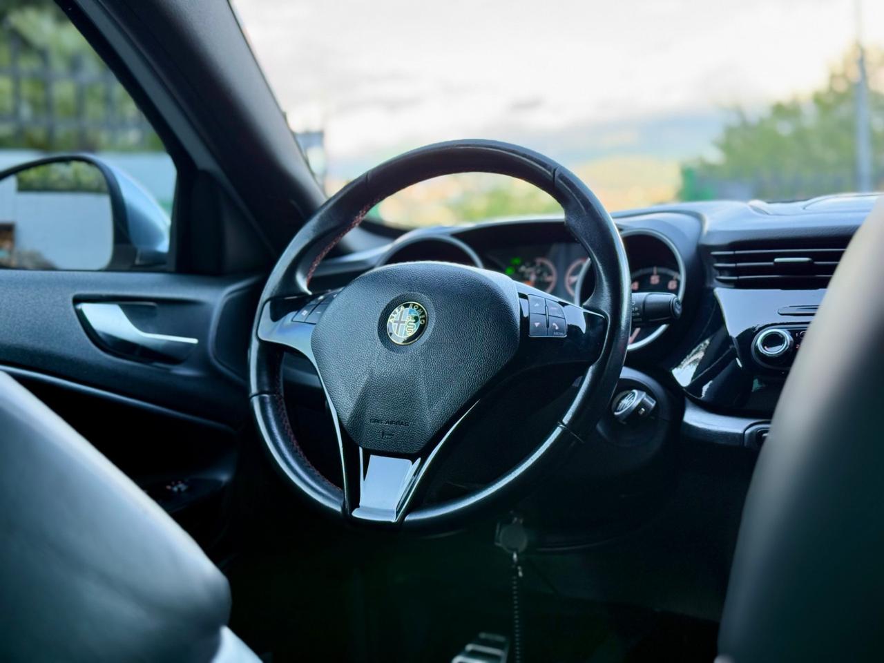Alfa Romeo Giulietta 1750 TBi Quadrifoglio Verde 235cv UNIPRO