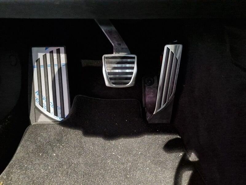 Alfa Romeo Giulia Quadrifoglio My23 2.9 V6 Bi-Turbo 520 Cv At8 Awd 100° Anniversario