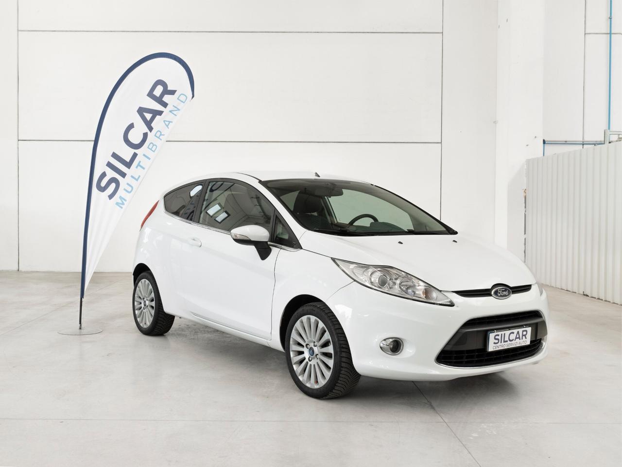 Ford Fiesta 1.4 3 porte Bz.- GPL Titanium