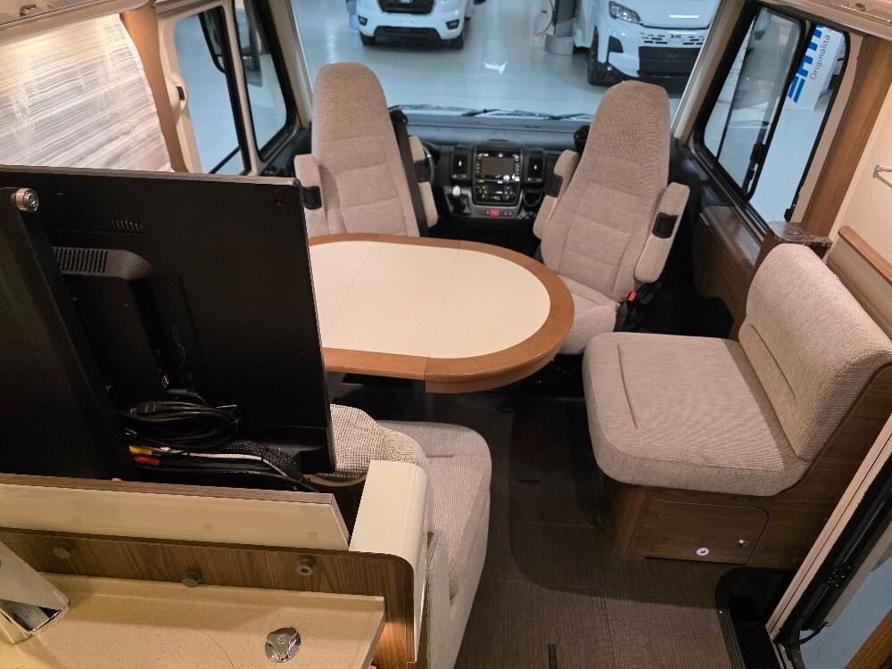 CAMPER HYMER B-KLASSE SL 704