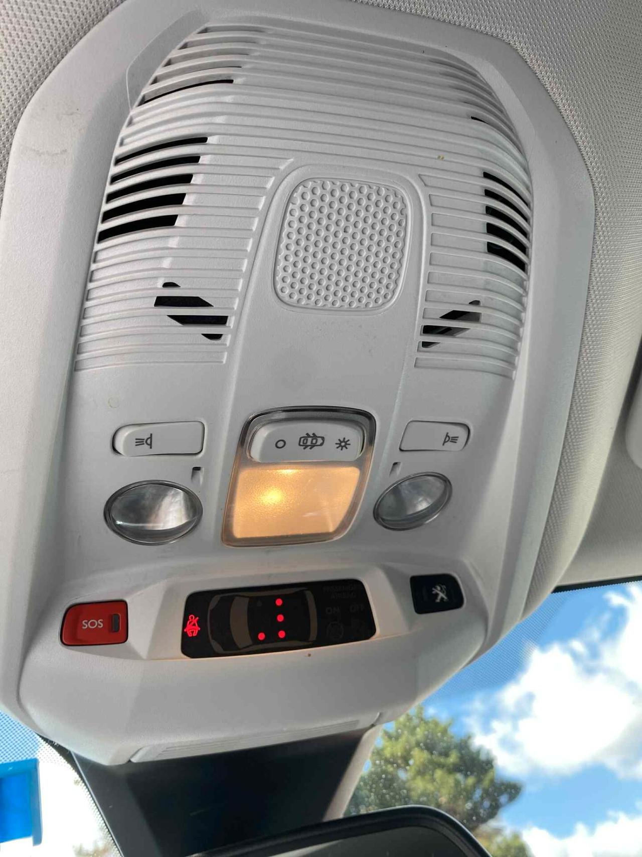 PEUGEOT 3008 1.5 131cv Automa. Allure 