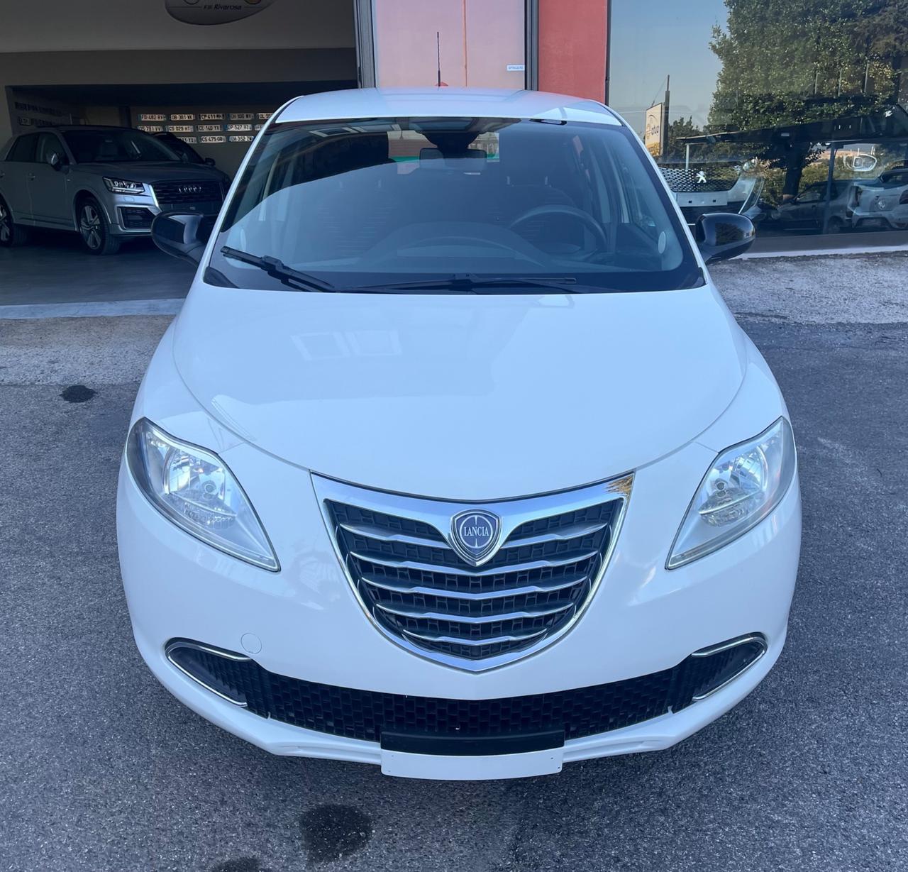 Lancia Ypsilon 1.2 69 CV 5 P Gold-km104000-