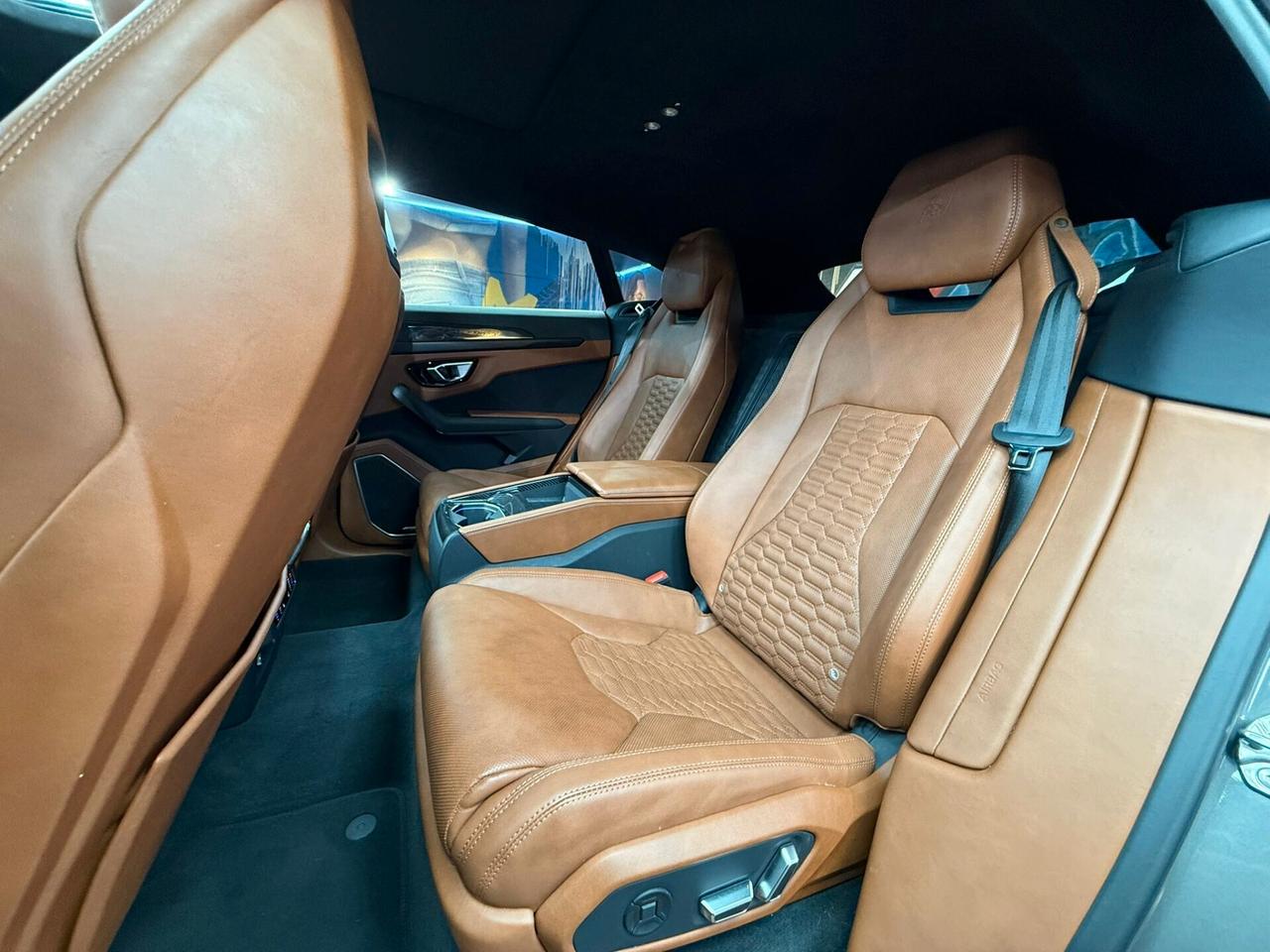 Lamborghini Urus 4.0 S (465)