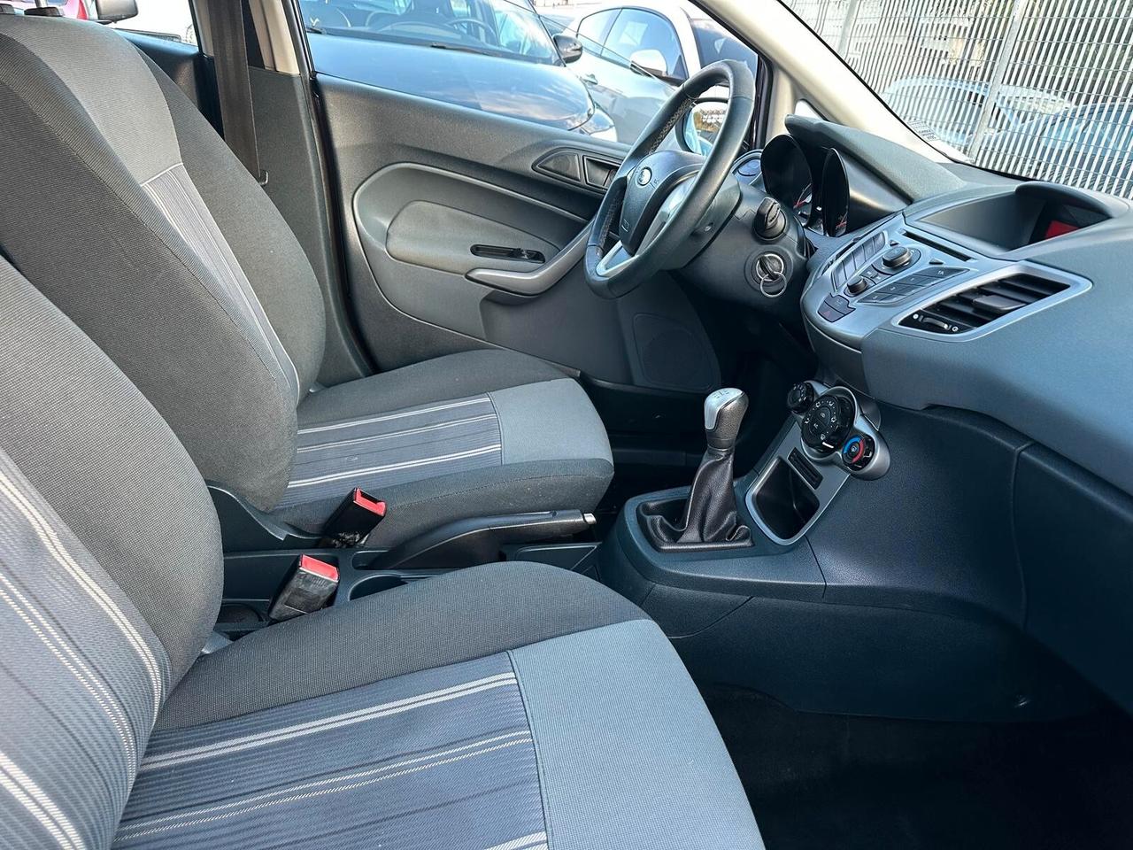 Ford Fiesta 1.4 TDCi 68CV 5 porte Titanium-02/2010