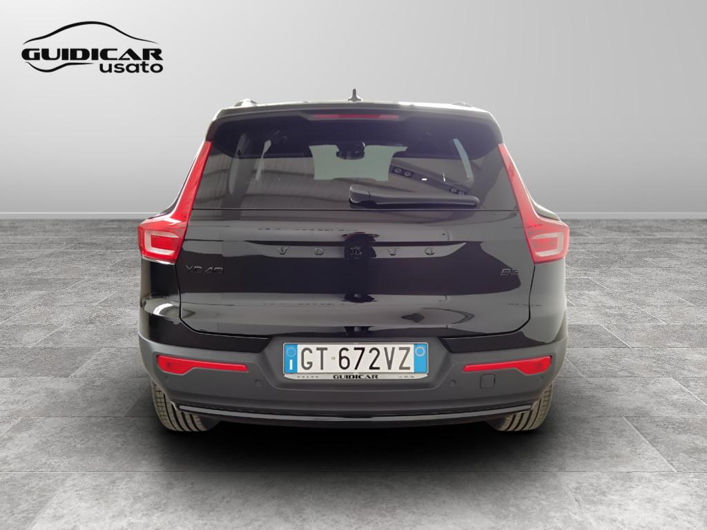 VOLVO XC40 2023 - XC40 2.0 b3 Plus Black Edition auto