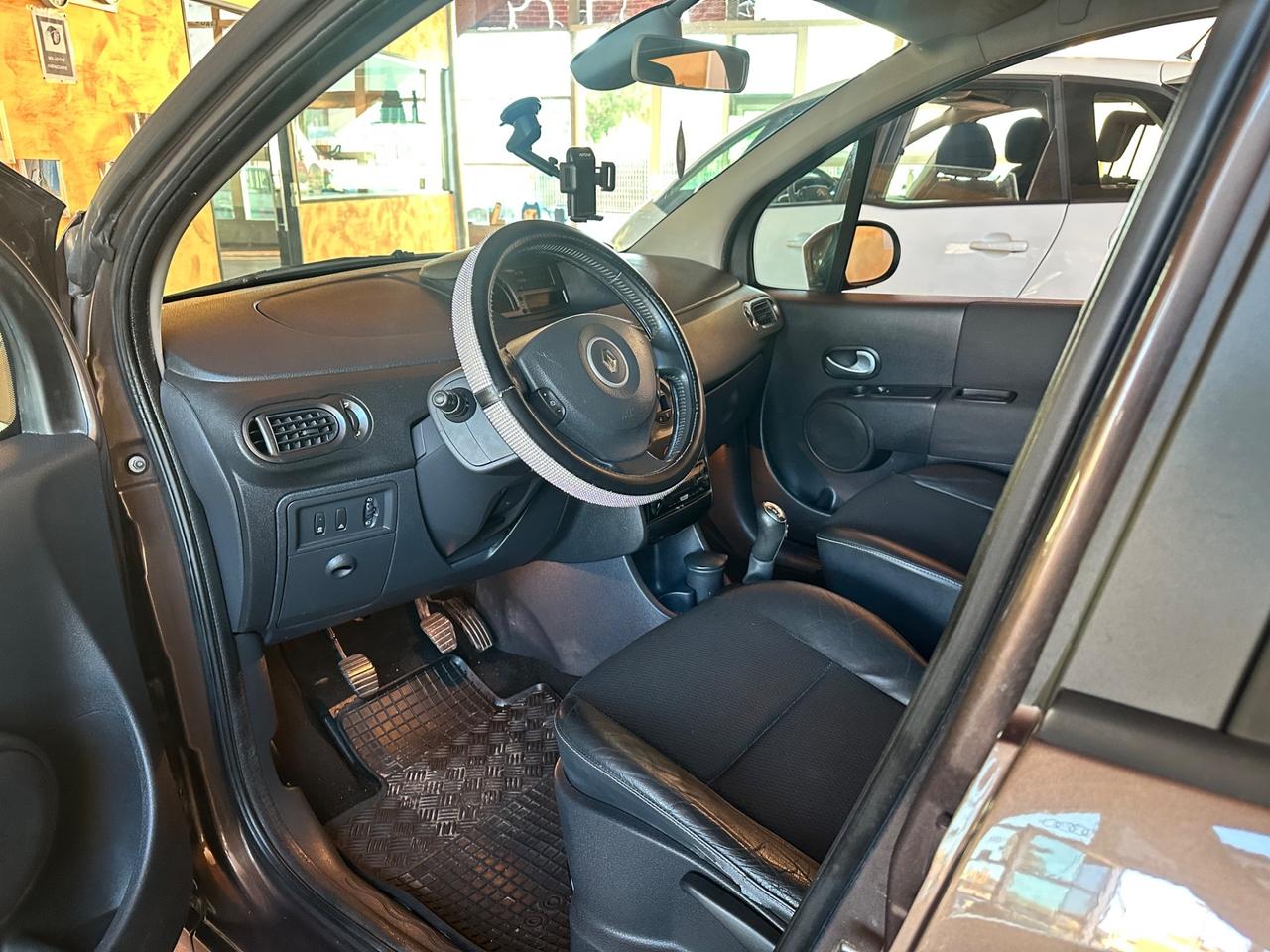 Renault Modus Grand 1.2 16V TCE Live