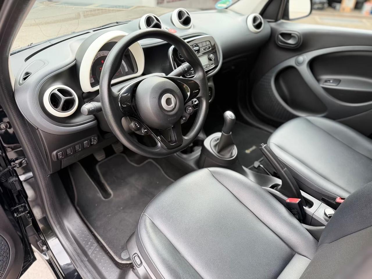 Smart ForFour 70 1.0 PELLE LED CLIMA